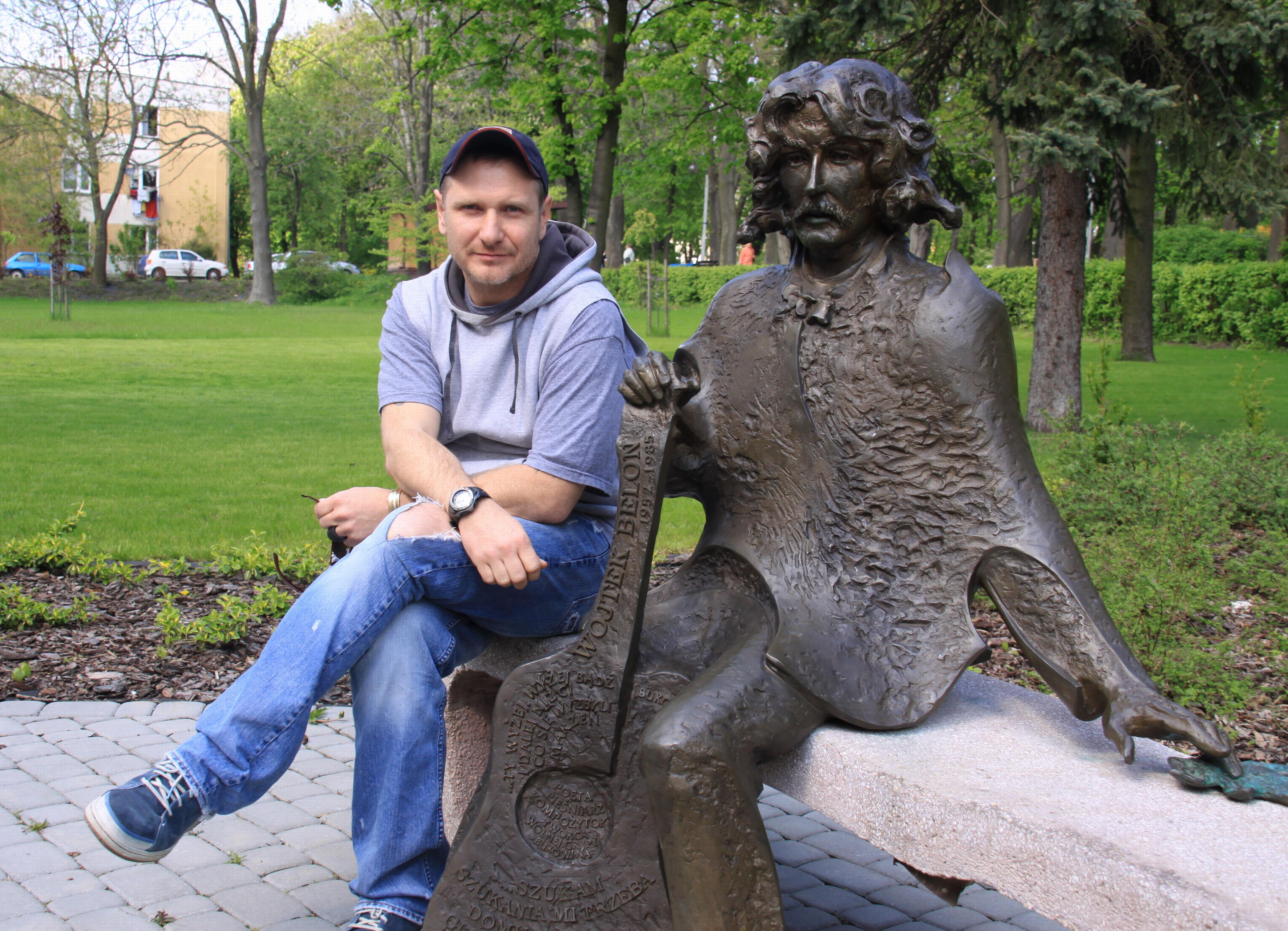 Ławeczka Wojciecha Belona w Busku-Zdroju